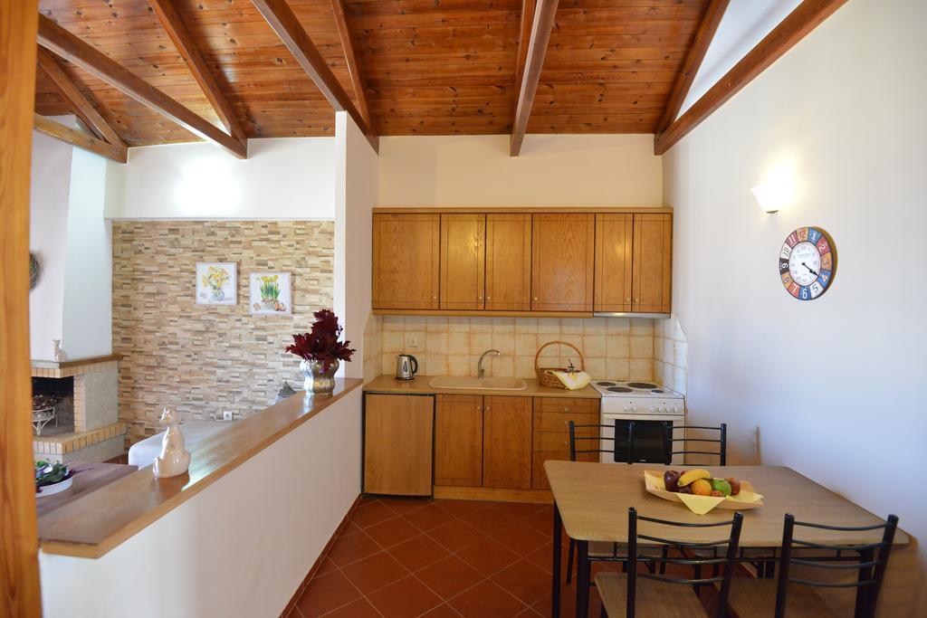 Castello Domus Apartment Panormos  Room photo